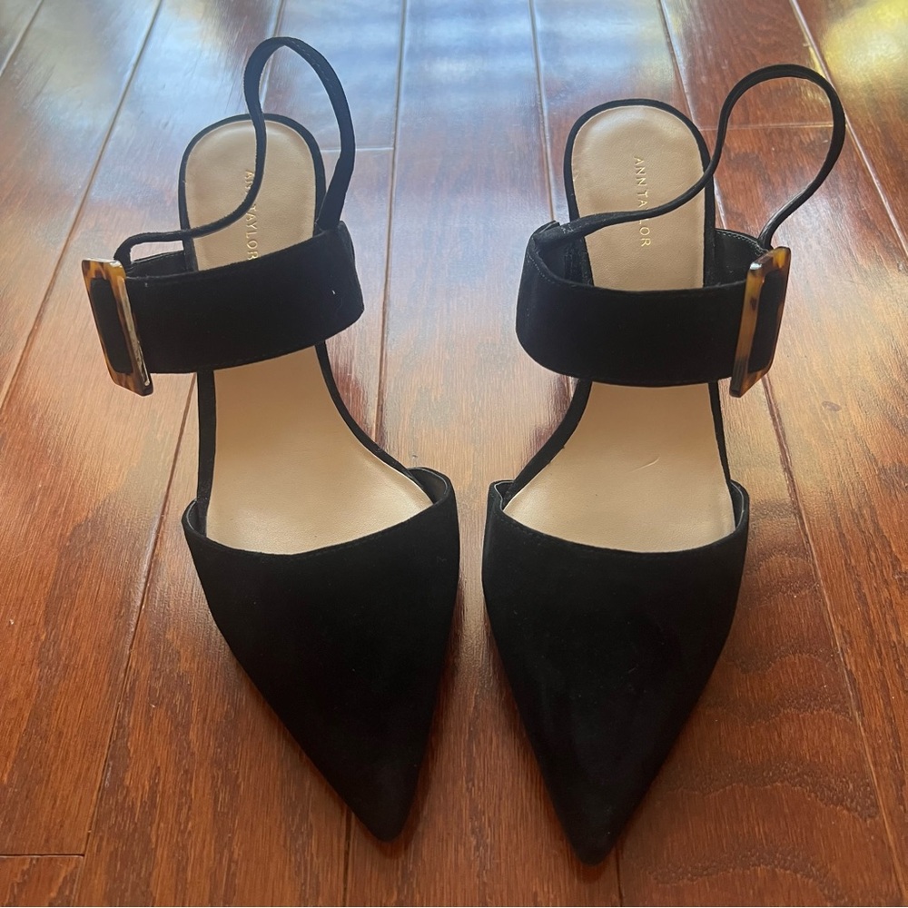 Ann Taylor Black Women's Shoes w/ Tortoise Buckle